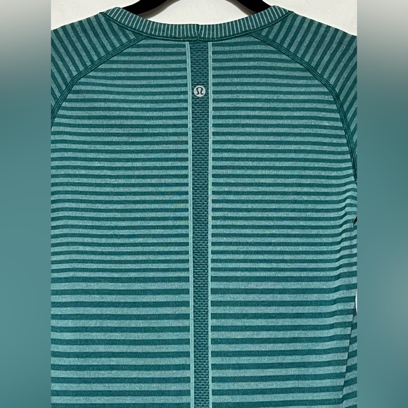 Lululemon Swiftly Tech Long Sleeve Crew Running Activewear Gym Workout Like New - Picture 12 of 12
